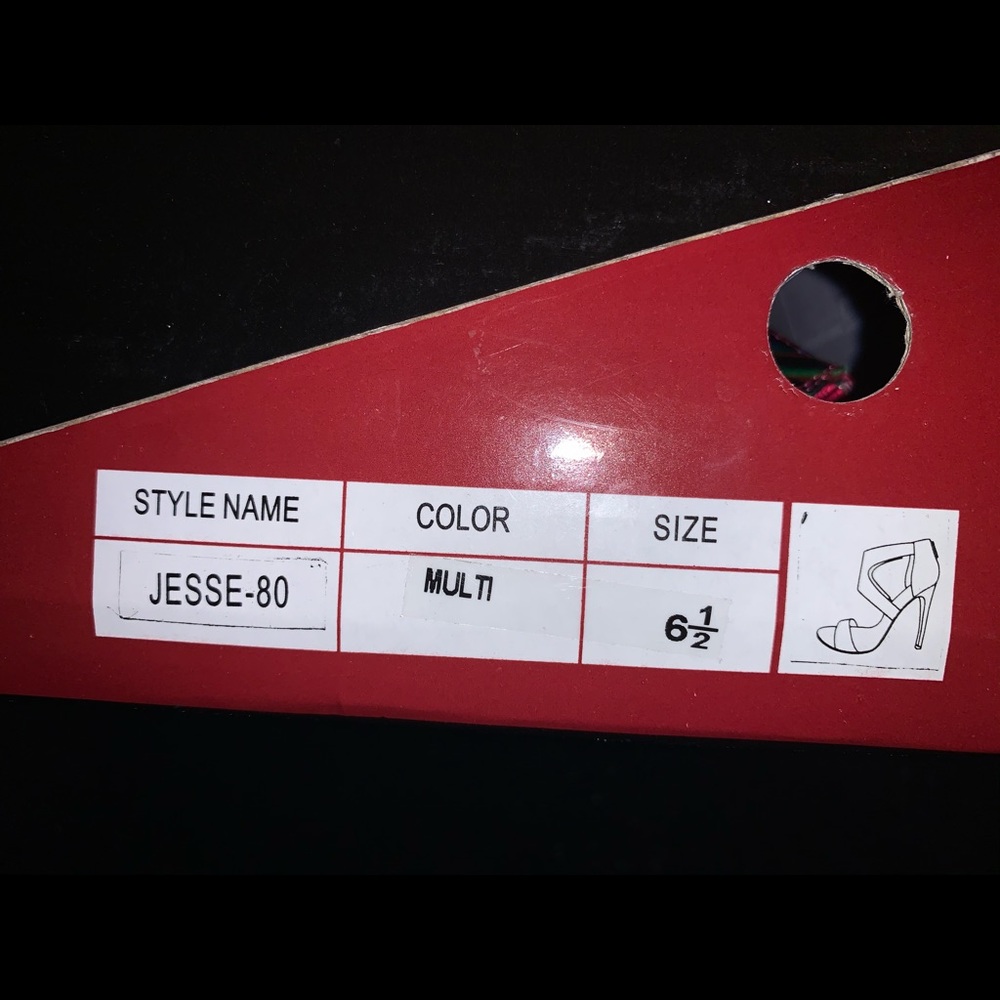 I’m selling heels